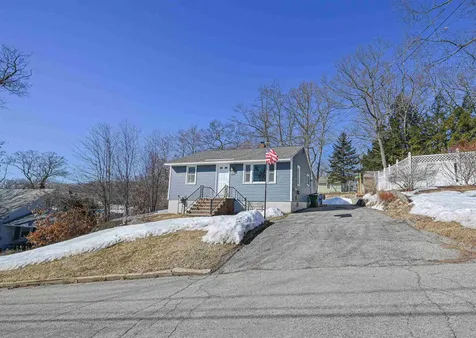 370 Laxson Avenue Manchester NH 03103
