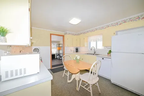 370 Laxson Avenue Manchester NH 03103