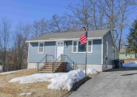 370 Laxson Avenue Manchester NH 03103
