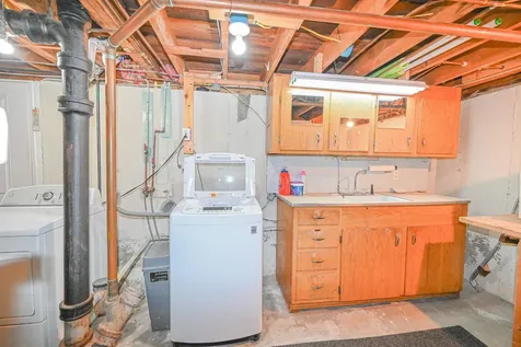 370 Laxson Avenue Manchester NH 03103