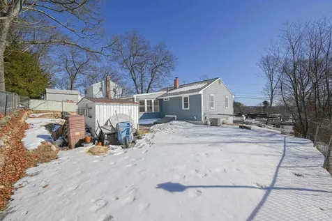 370 Laxson Avenue Manchester NH 03103