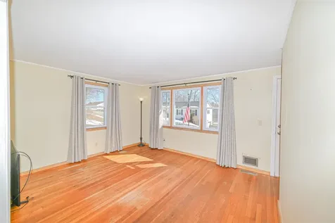 370 Laxson Avenue Manchester NH 03103