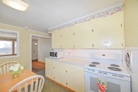 370 Laxson Avenue Manchester NH 03103