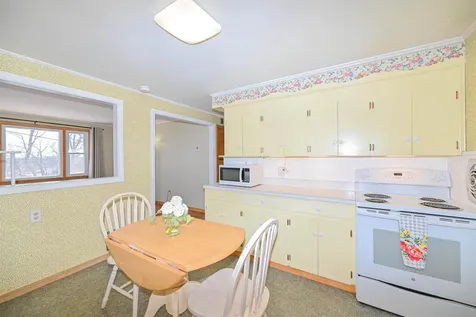 370 Laxson Avenue Manchester NH 03103