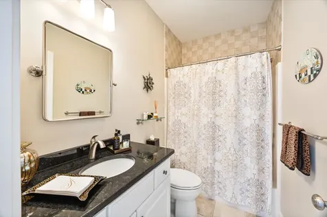 22 Smithfield Lane Bedford NH 03110