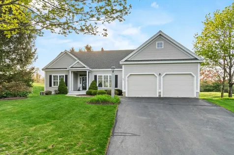 22 Smithfield Lane Bedford NH 03110