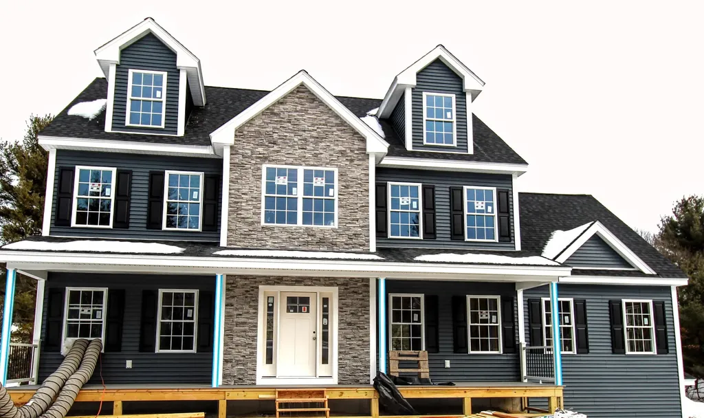 35 Cornstalk Lane Pelham NH 03076