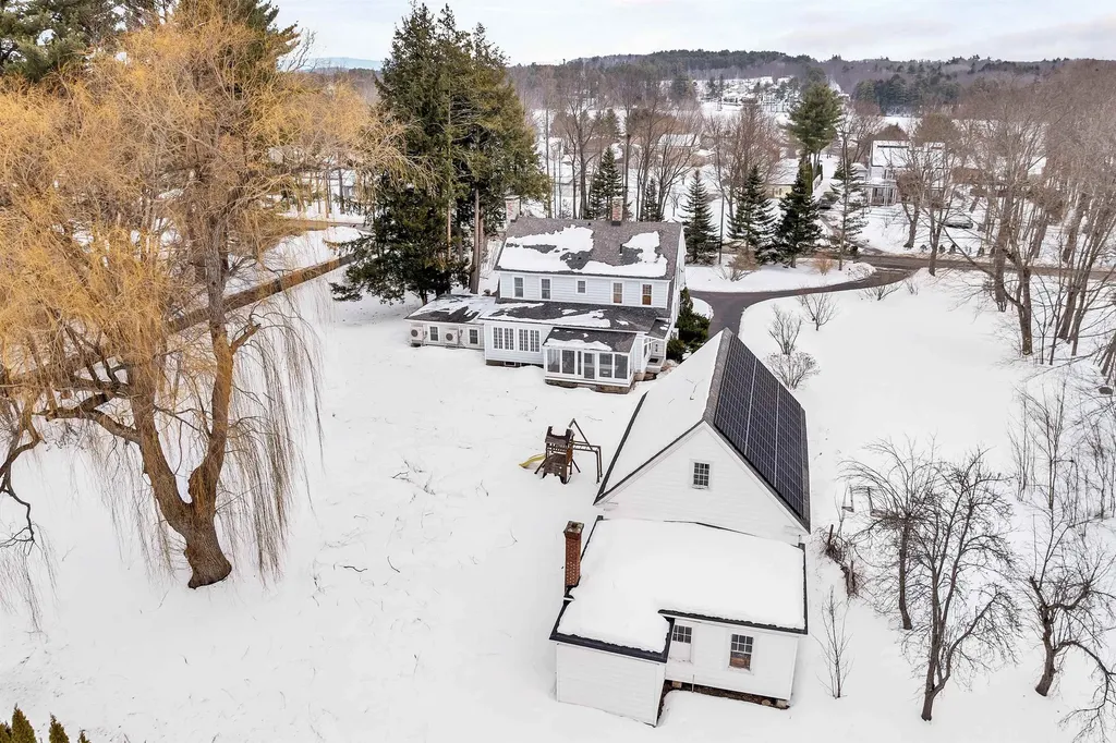 1496 Old North Main Street Laconia NH 03246