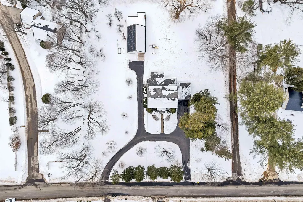 1496 Old North Main Street Laconia NH 03246