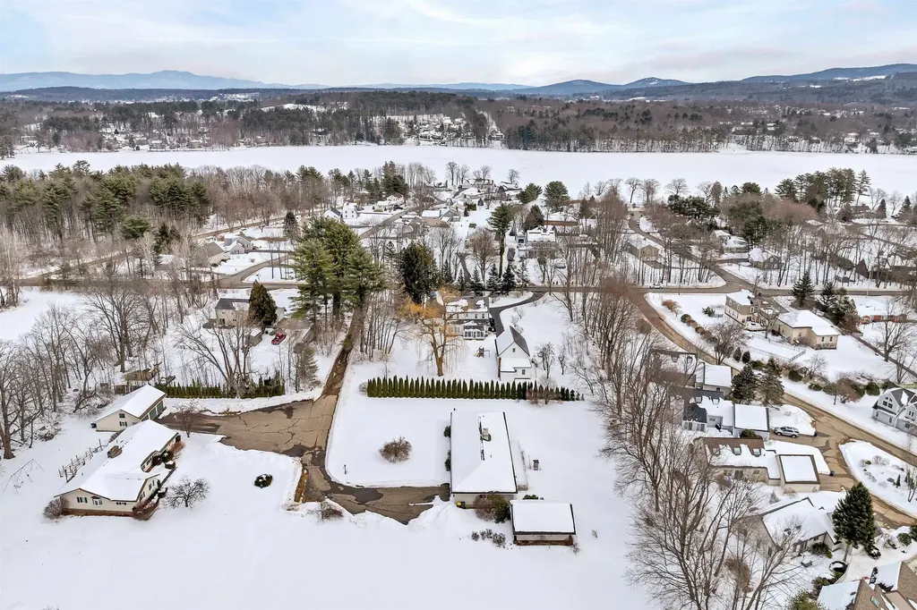 1496 Old North Main Street Laconia NH 03246