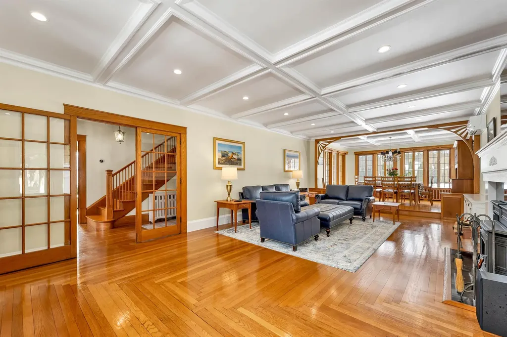 1496 Old North Main Street Laconia NH 03246