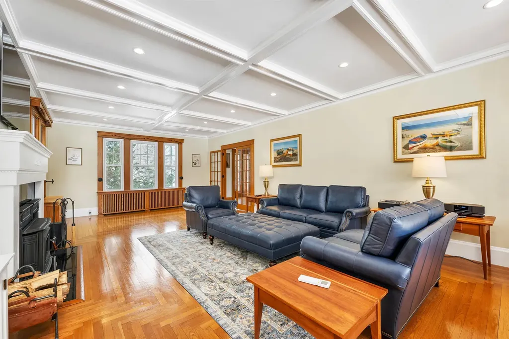 1496 Old North Main Street Laconia NH 03246