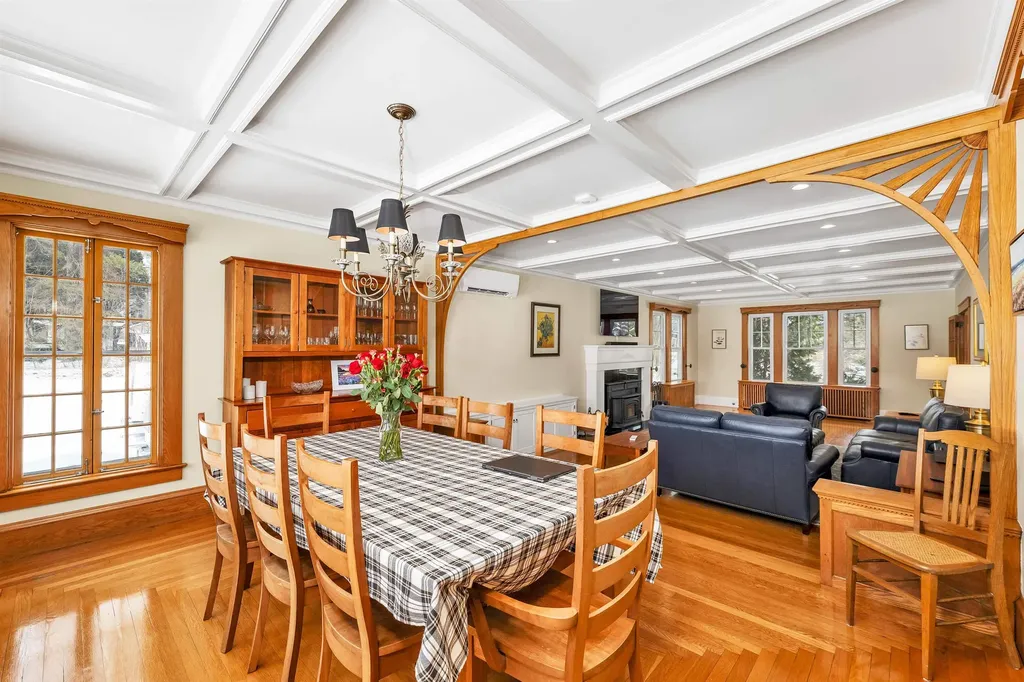 1496 Old North Main Street Laconia NH 03246