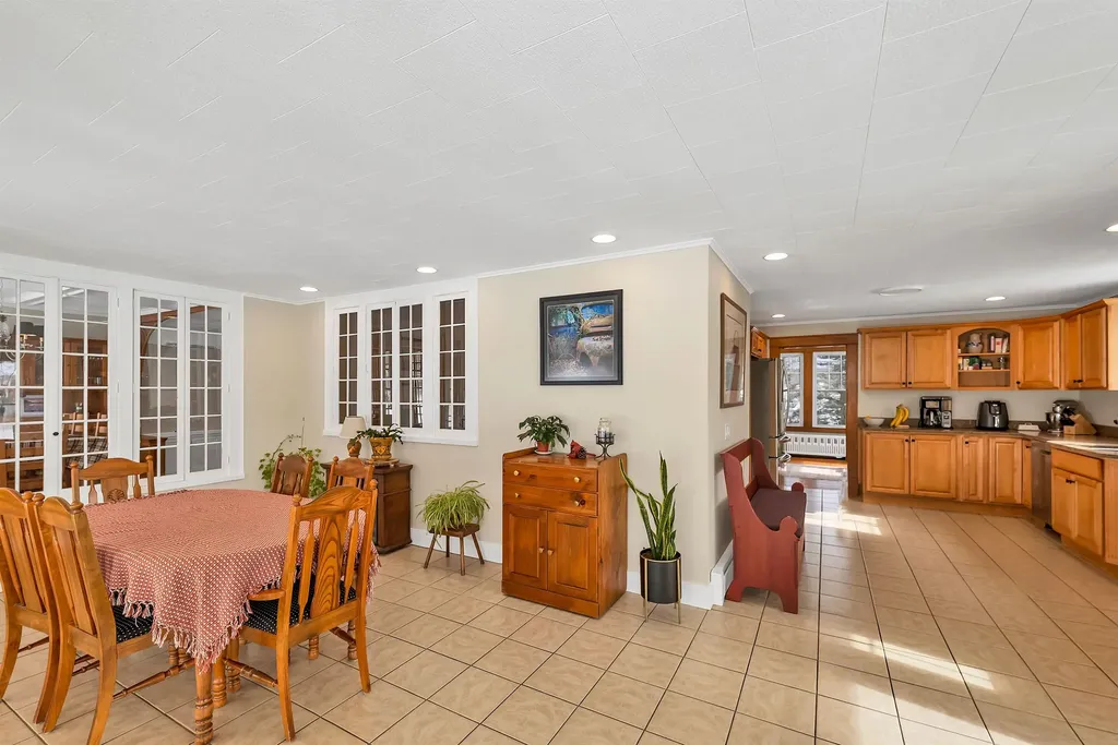 1496 Old North Main Street Laconia NH 03246