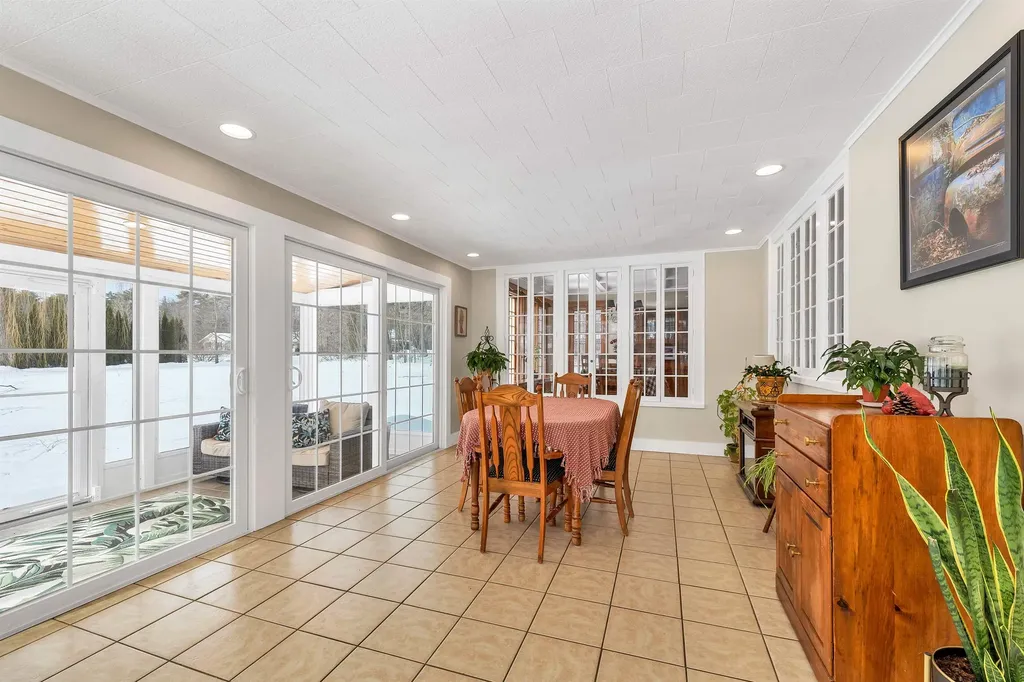 1496 Old North Main Street Laconia NH 03246