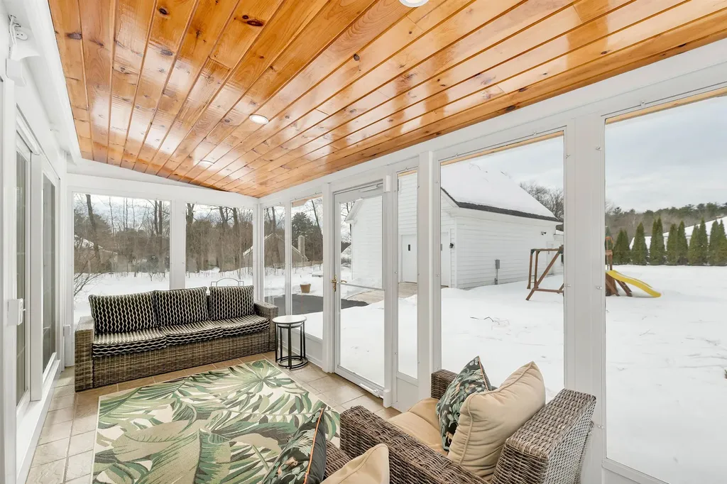 1496 Old North Main Street Laconia NH 03246