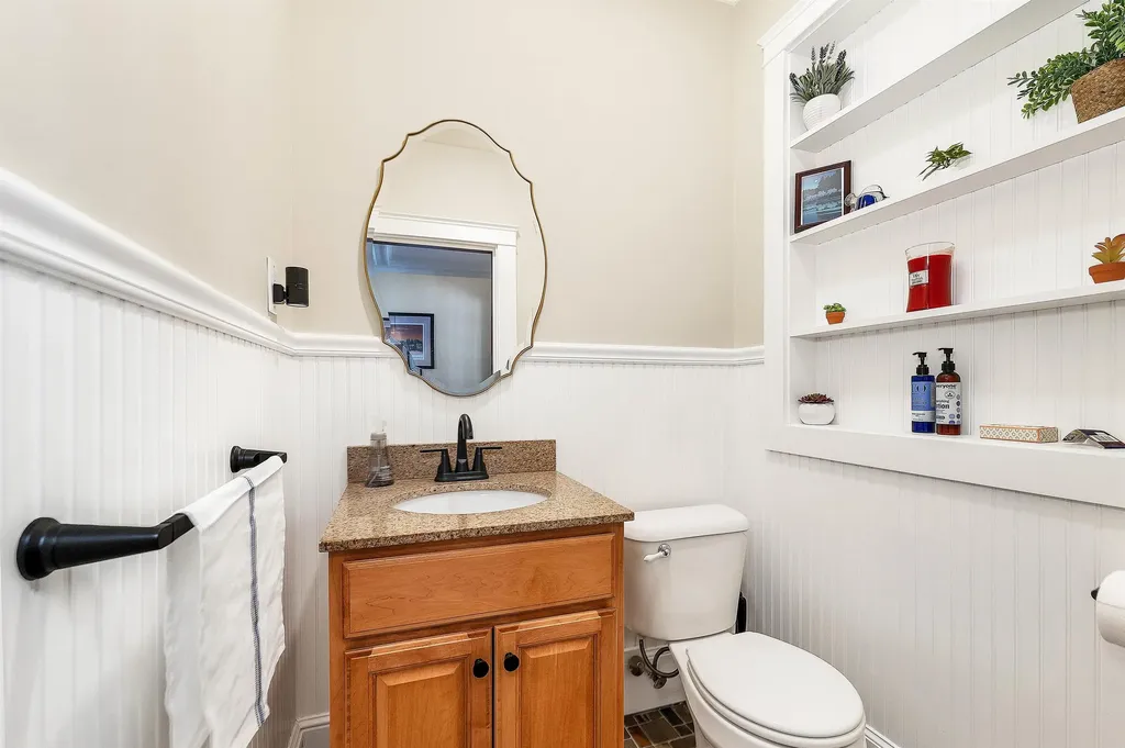 1496 Old North Main Street Laconia NH 03246