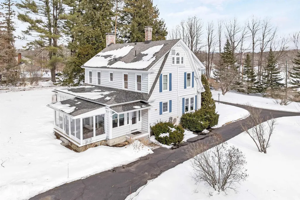 1496 Old North Main Street Laconia NH 03246