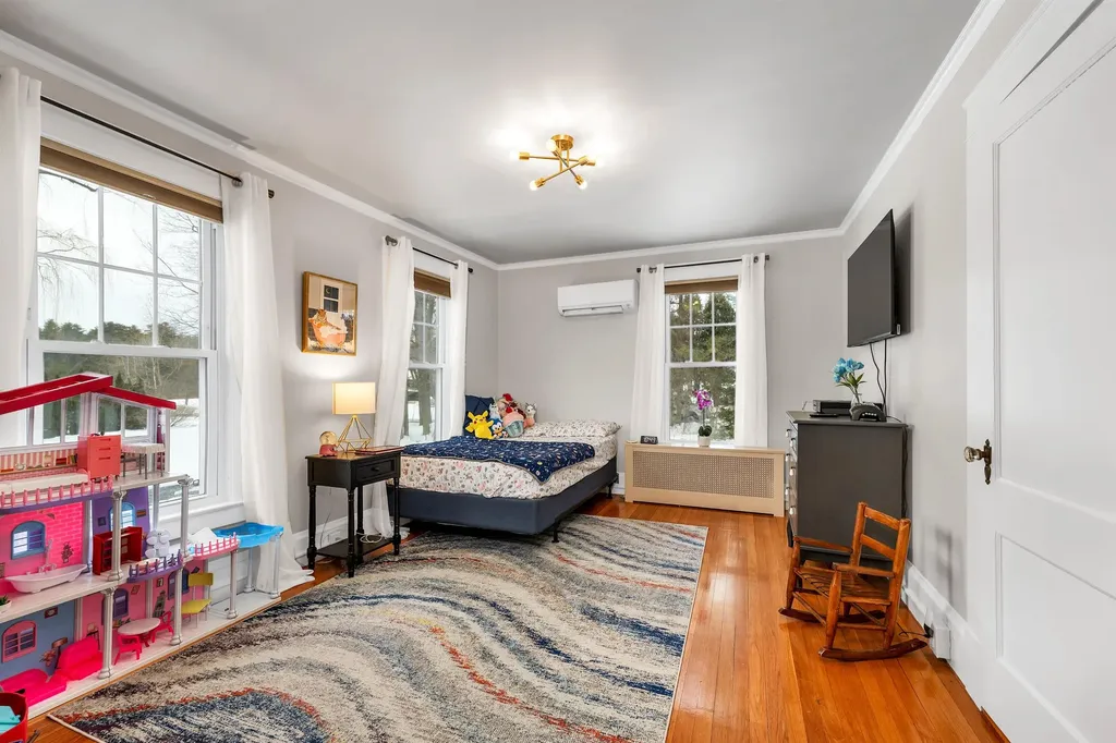 1496 Old North Main Street Laconia NH 03246