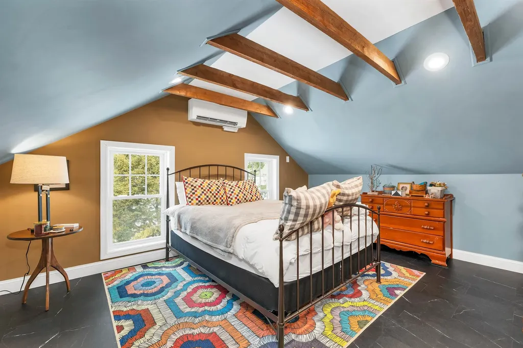 1496 Old North Main Street Laconia NH 03246