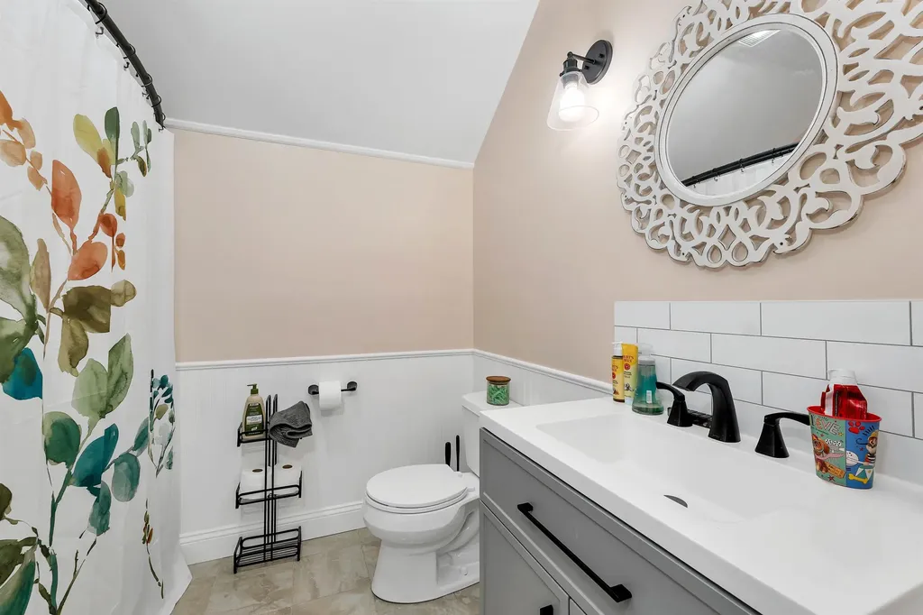 1496 Old North Main Street Laconia NH 03246