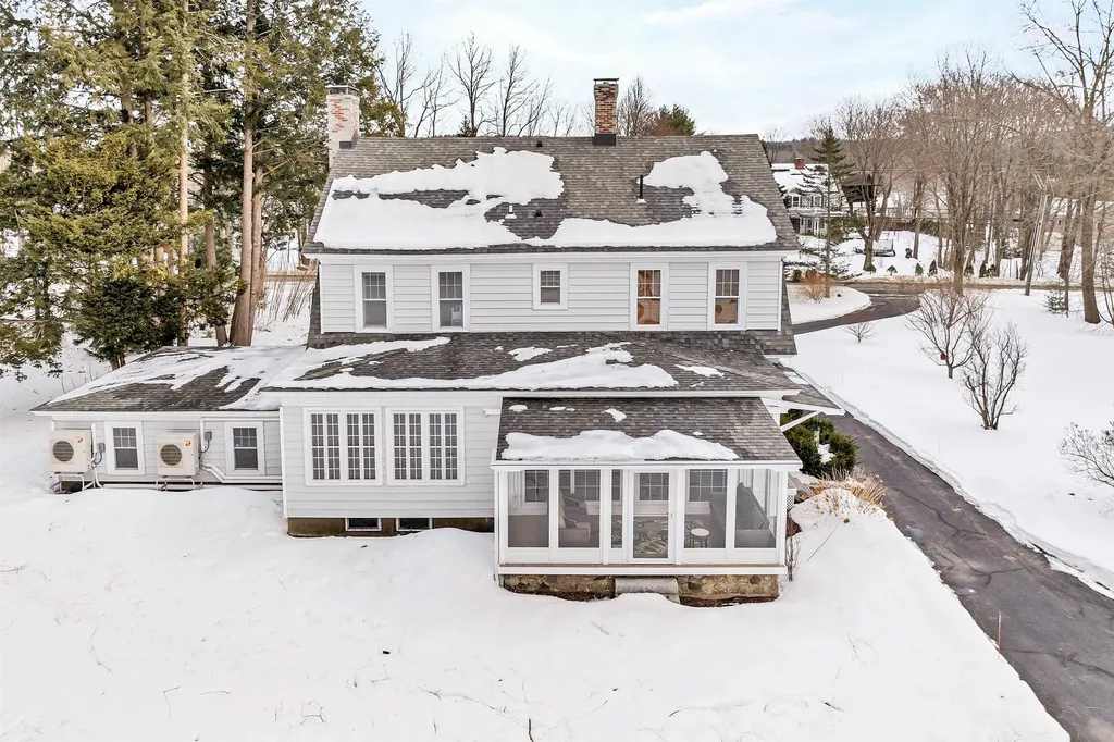 1496 Old North Main Street Laconia NH 03246