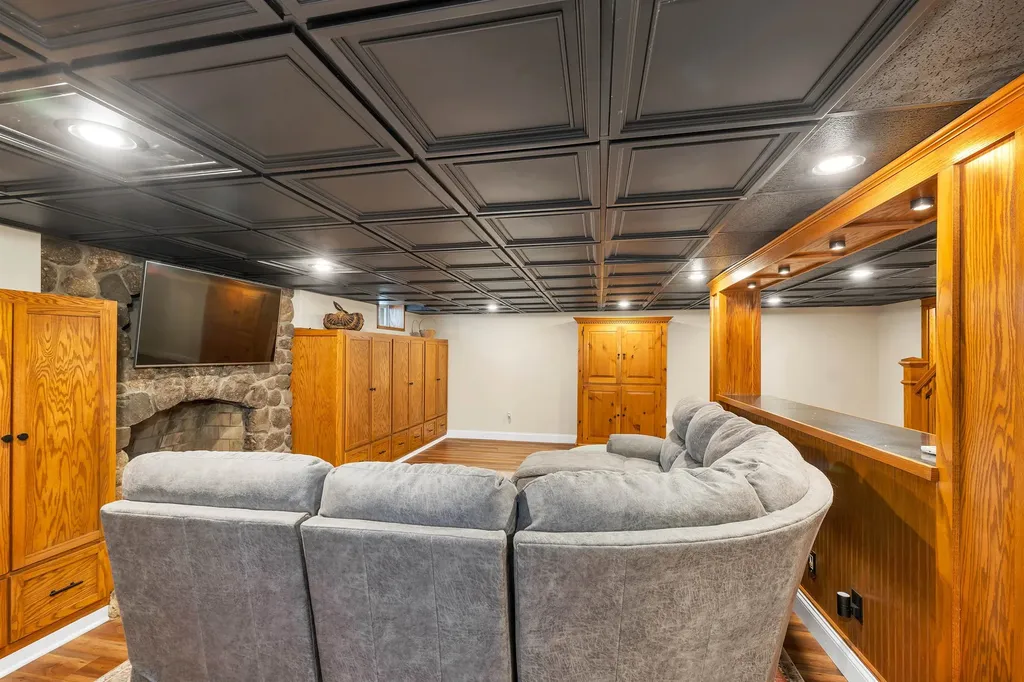 1496 Old North Main Street Laconia NH 03246