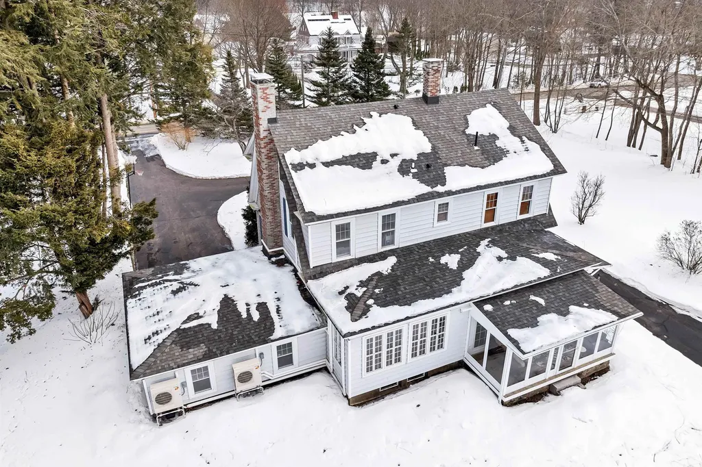 1496 Old North Main Street Laconia NH 03246