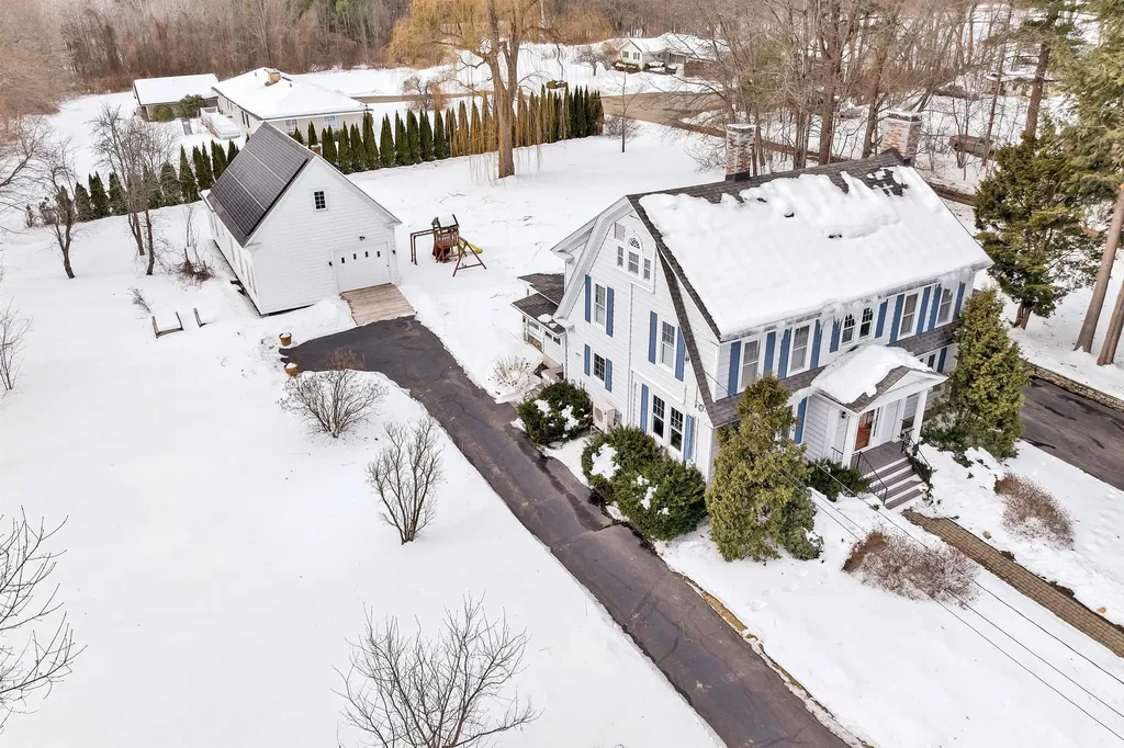 1496 Old North Main Street Laconia NH 03246