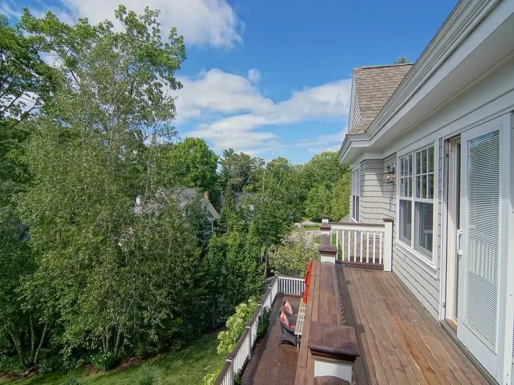 77 Abigale Lane New Castle NH 03854