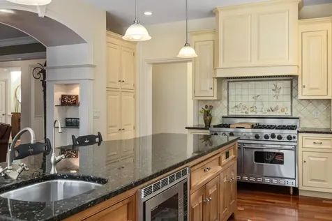 77 Abigale Lane New Castle NH 03854