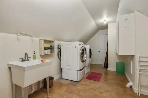 77 Abigale Lane New Castle NH 03854