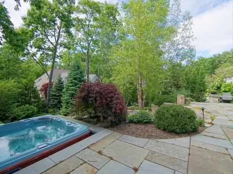 77 Abigale Lane New Castle NH 03854