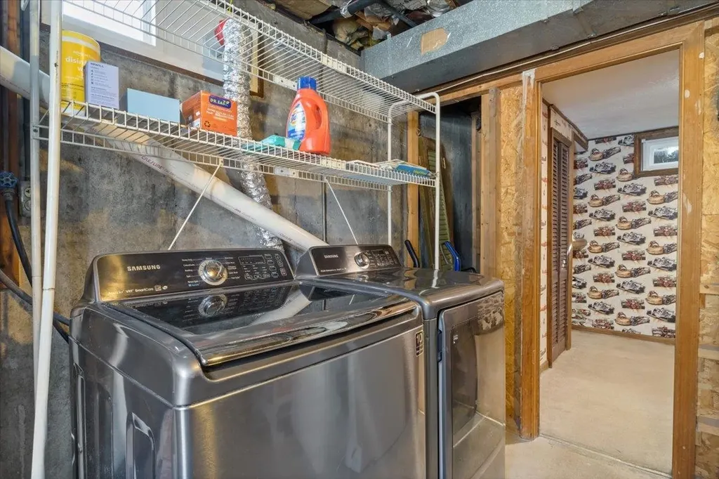 17 Benton Road Hooksett NH 03106