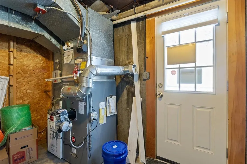 17 Benton Road Hooksett NH 03106