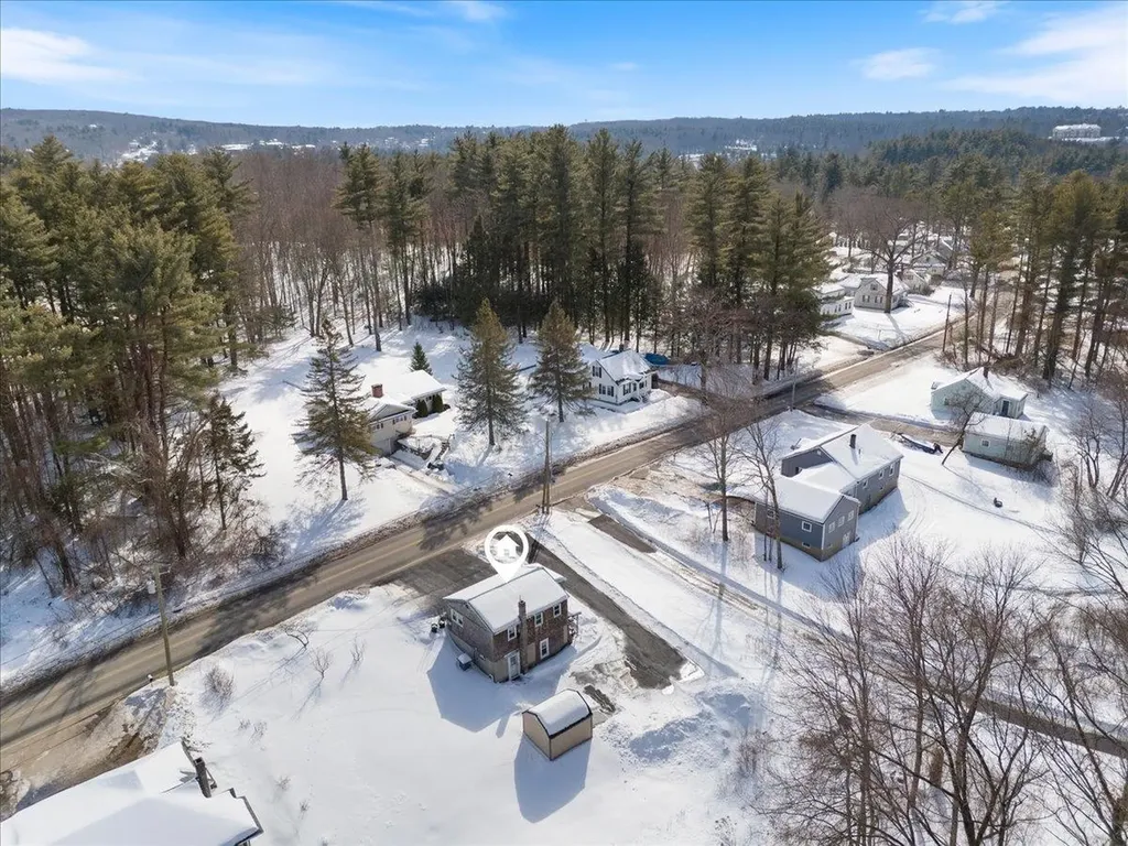 17 Benton Road Hooksett NH 03106