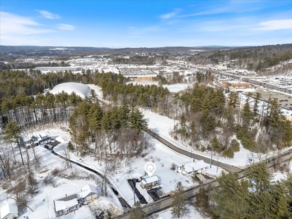 17 Benton Road Hooksett NH 03106