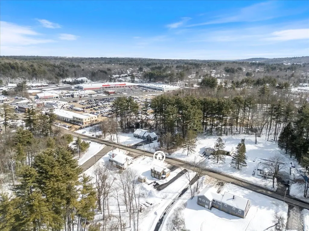 17 Benton Road Hooksett NH 03106