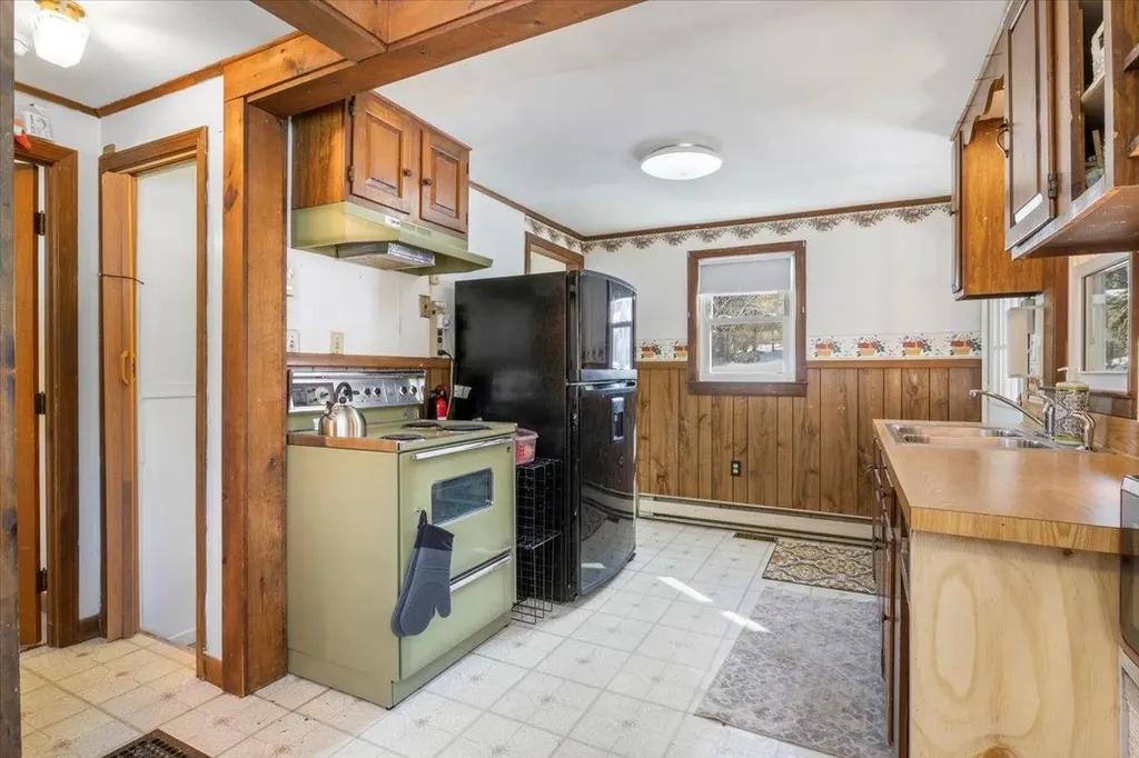 17 Benton Road Hooksett NH 03106