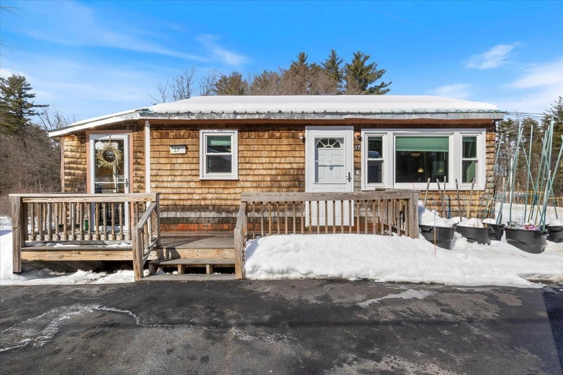 17 Benton Road Hooksett NH 03106