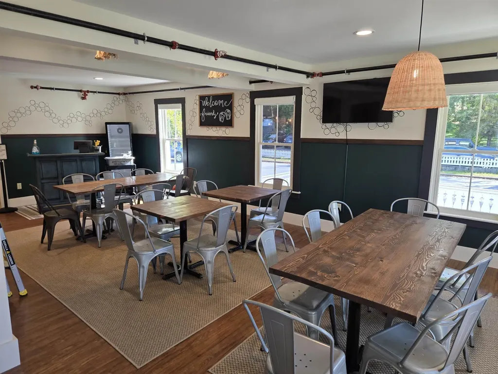 15 Newmarket Road Durham NH 03824