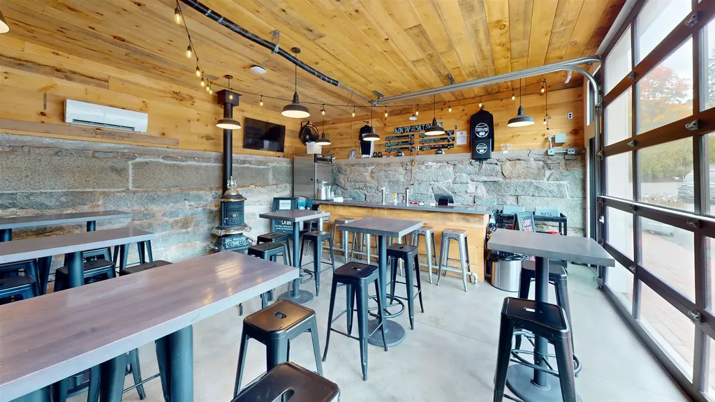 15 Newmarket Road Durham NH 03824