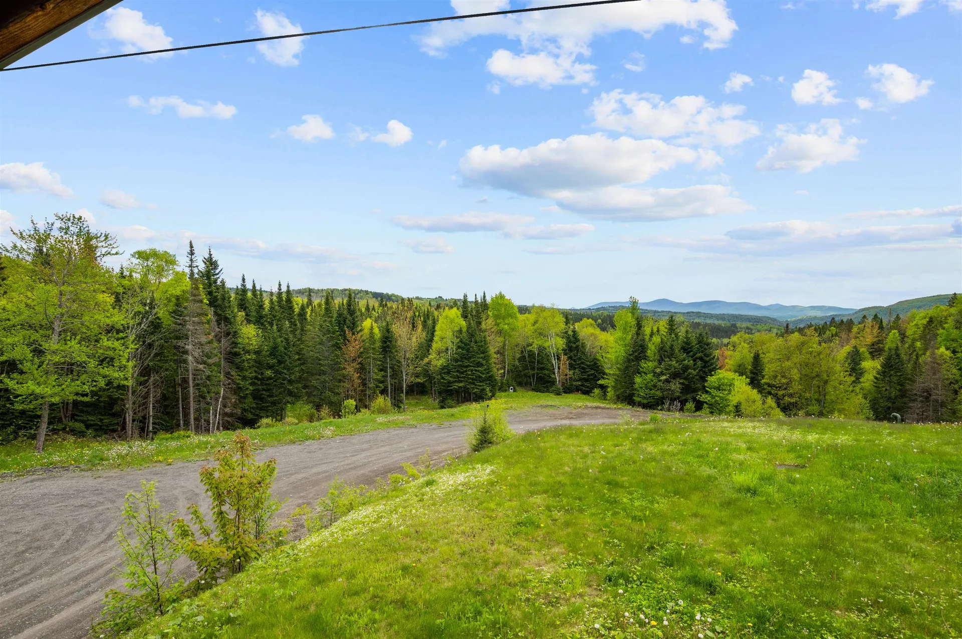 11 Downing Road Stewartstown NH 03576