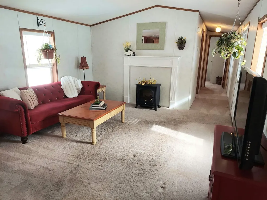 36 Fullam Circle Allenstown NH 03275