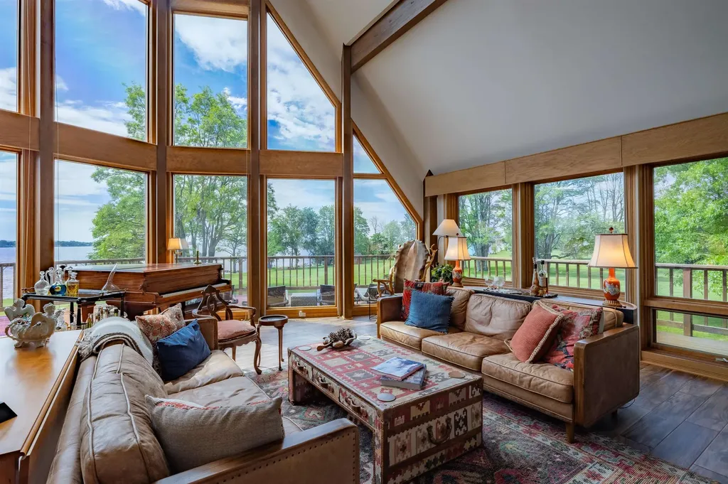 357 Mcgregor Point Alburgh VT 05440