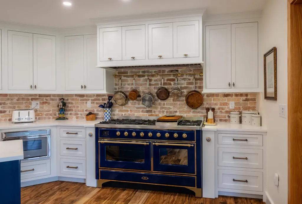 357 Mcgregor Point Alburgh VT 05440