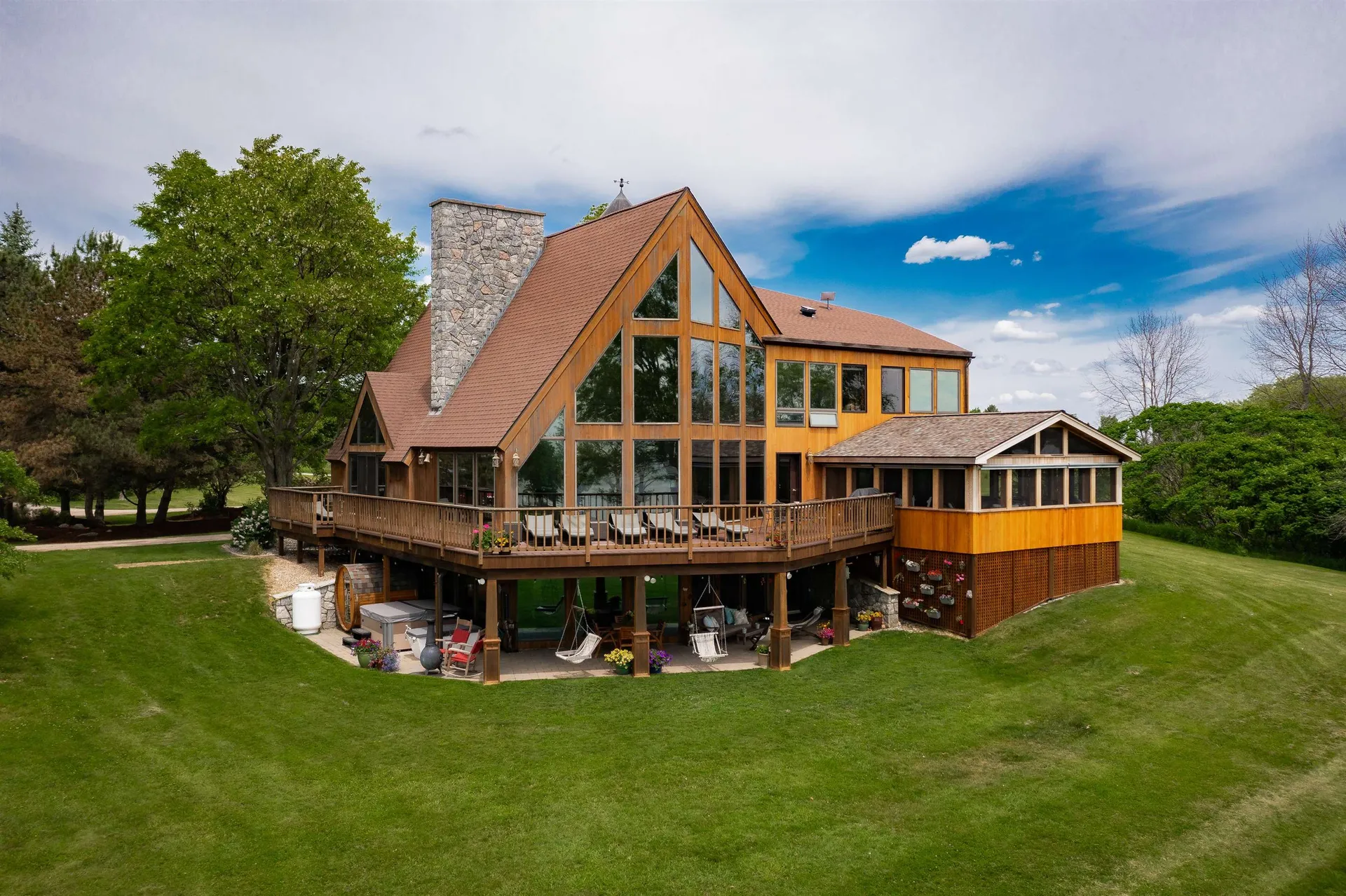 357 Mcgregor Point Alburgh VT 05440