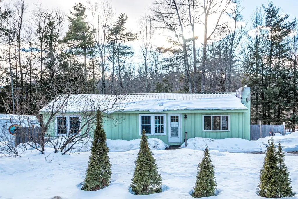 1080 West Side Road Conway NH 03860