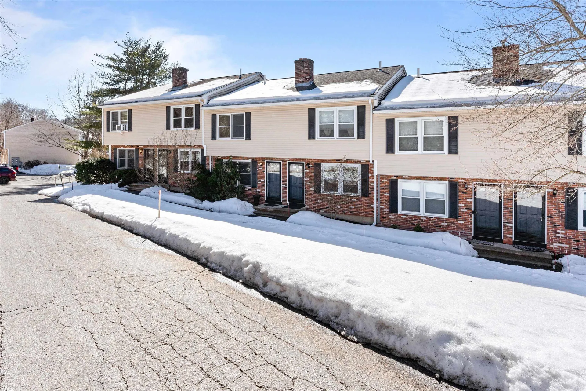 5 Picadilly Court Manchester NH 03104