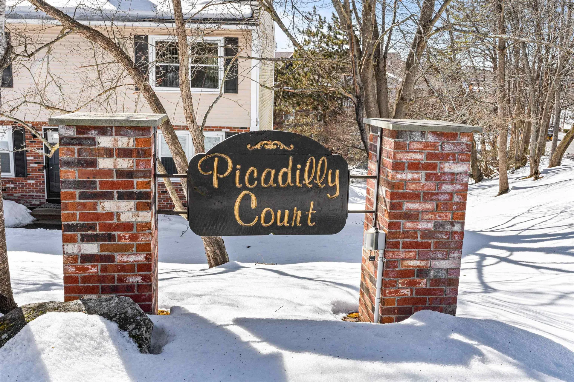 5 Picadilly Court Manchester NH 03104